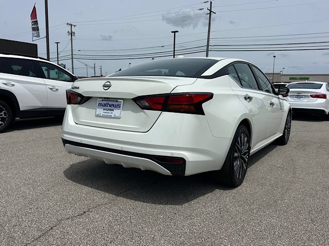Used 2025 Nissan Altima 2.5 SV FWD image 7