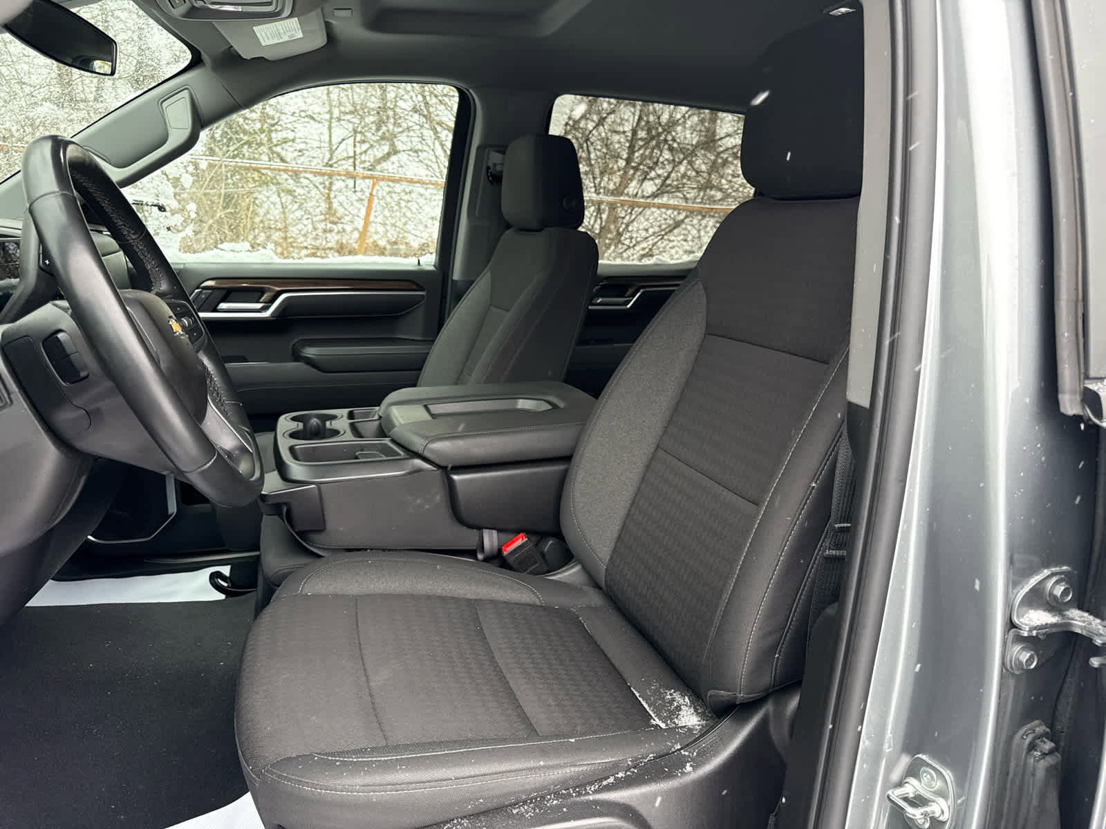 Used 2025 Chevrolet Silverado 1500 LT image 12