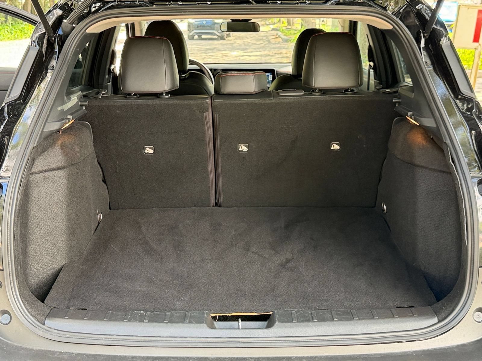 Used 2026 Nissan Kicks SR AWD/4WD image 29
