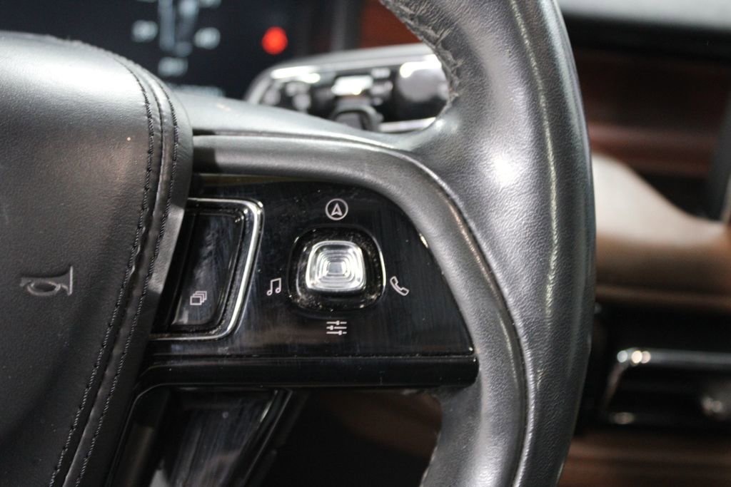 Used 2022 Lincoln Aviator Reserve w/ Equipment Group 201A image 41