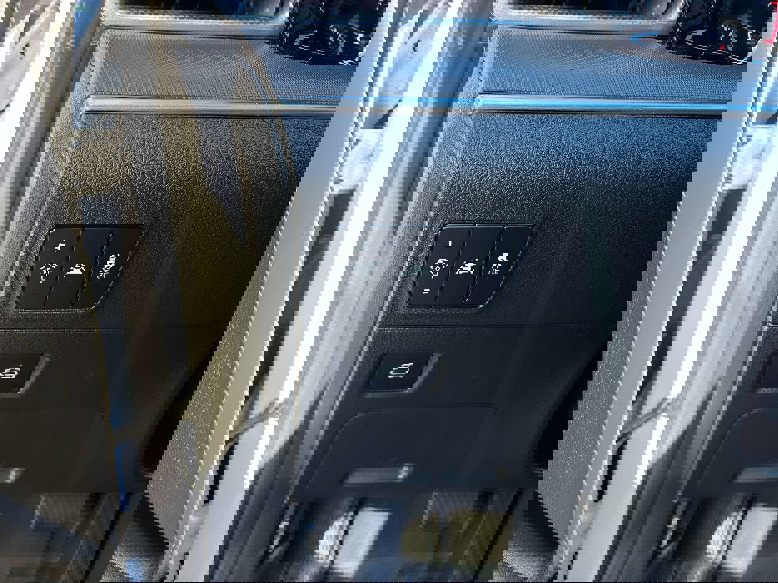 Used 2023 Kia K5 GT-Line image 17