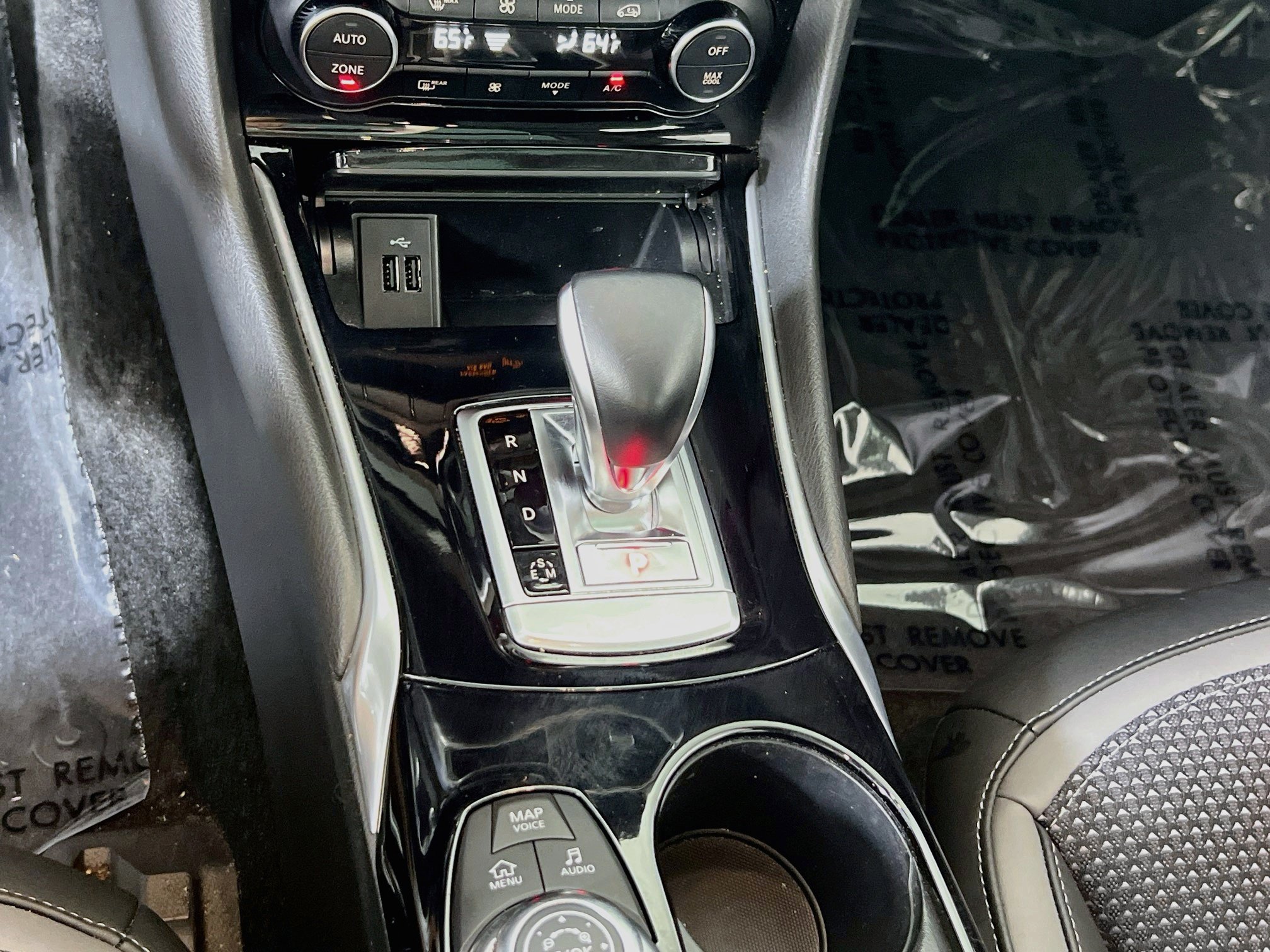Used 2019 INFINITI QX30 AWD w/ Navigation Package image 17