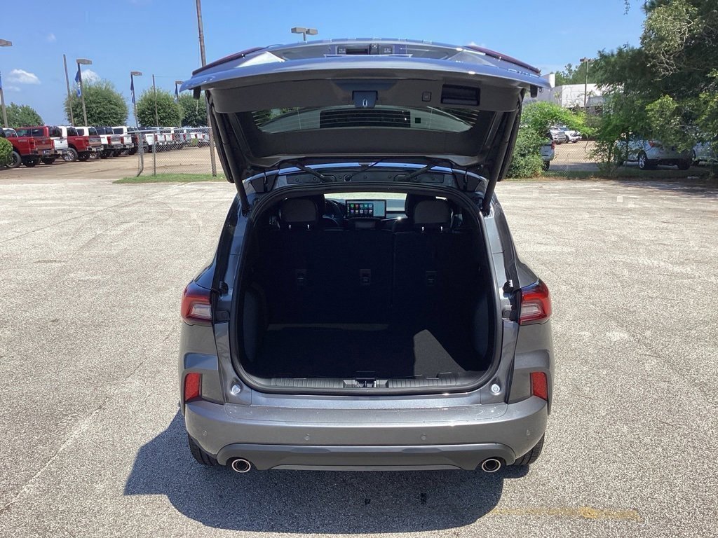 New 2025 Ford Escape ST-Line Elite image 9