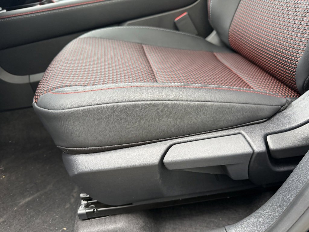 New 2026 Nissan Kicks SR w/ Cold Weather Package image 13