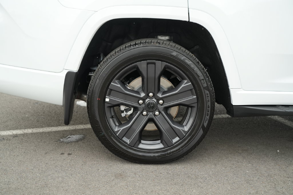 New 2027 Jeep Grand Cherokee L Limited AWD/4WD image 48