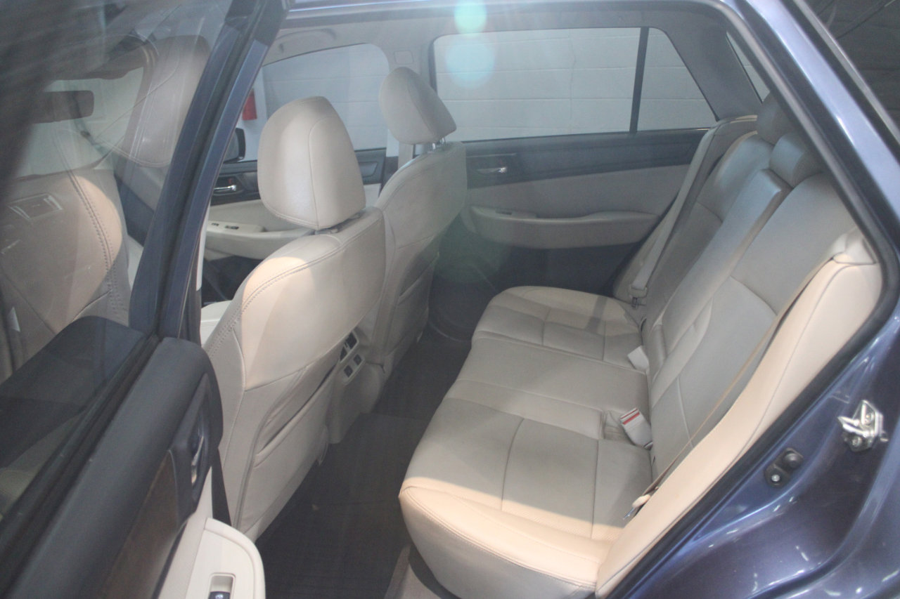 Used 2017 Subaru Outback 2.5i Limited image 13