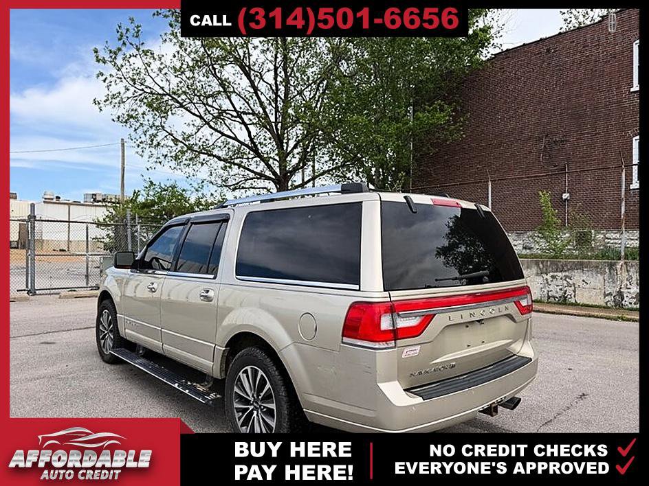 Used 2017 Lincoln Navigator L Select AWD/4WD image 3