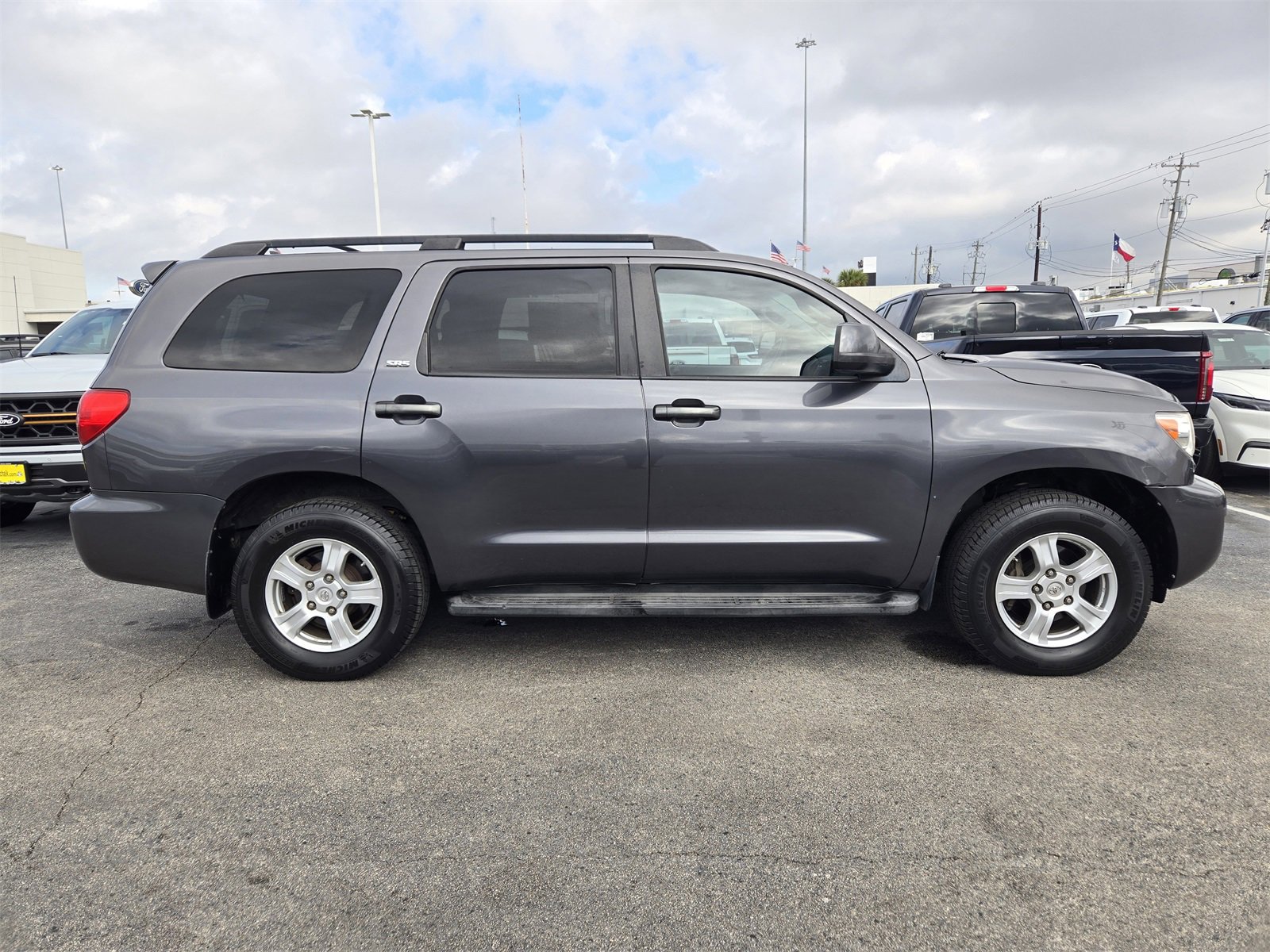 Used 2011 Toyota Sequoia SR5 image 4