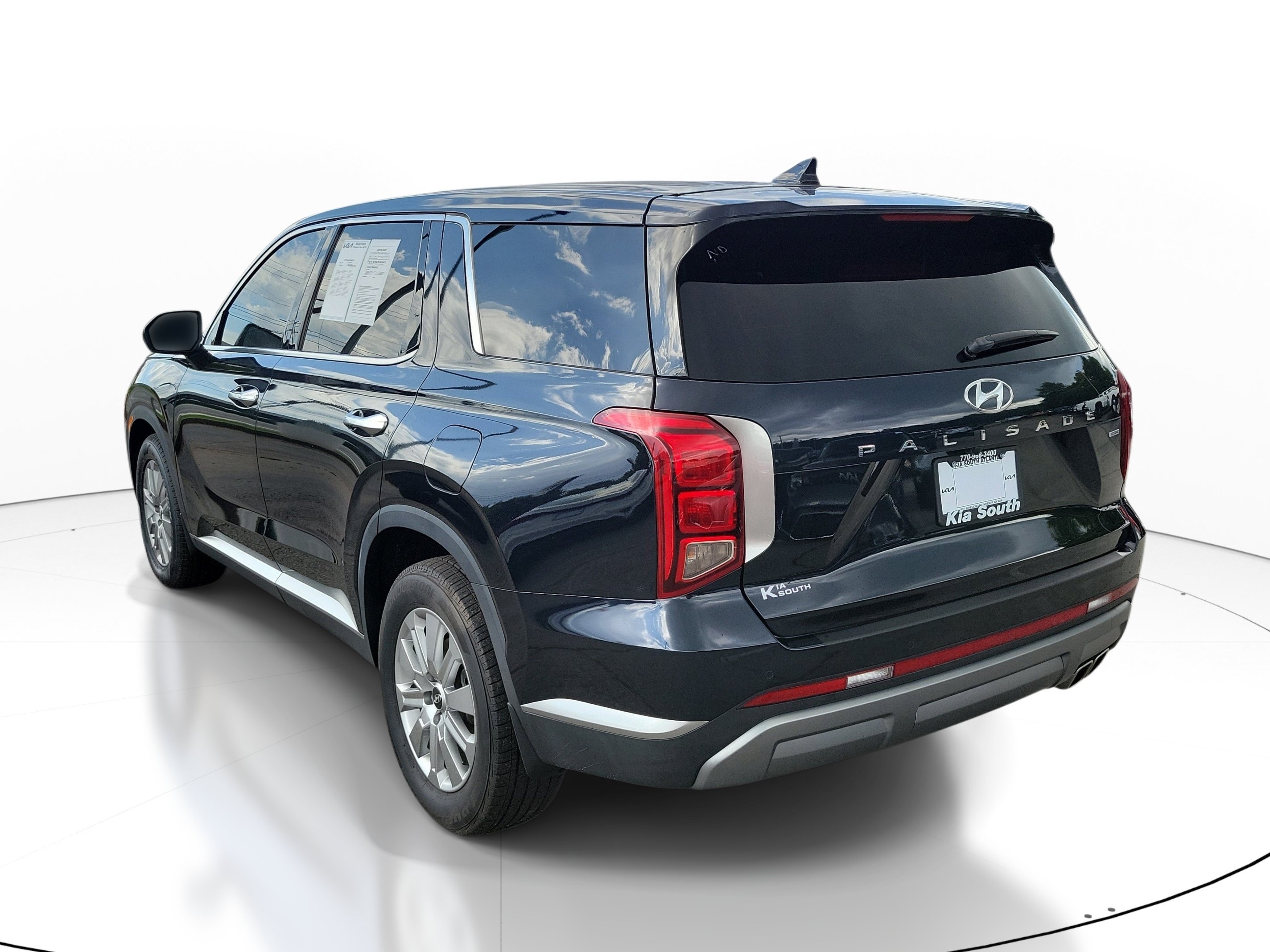Used 2023 Hyundai Palisade SE AWD/4WD image 4