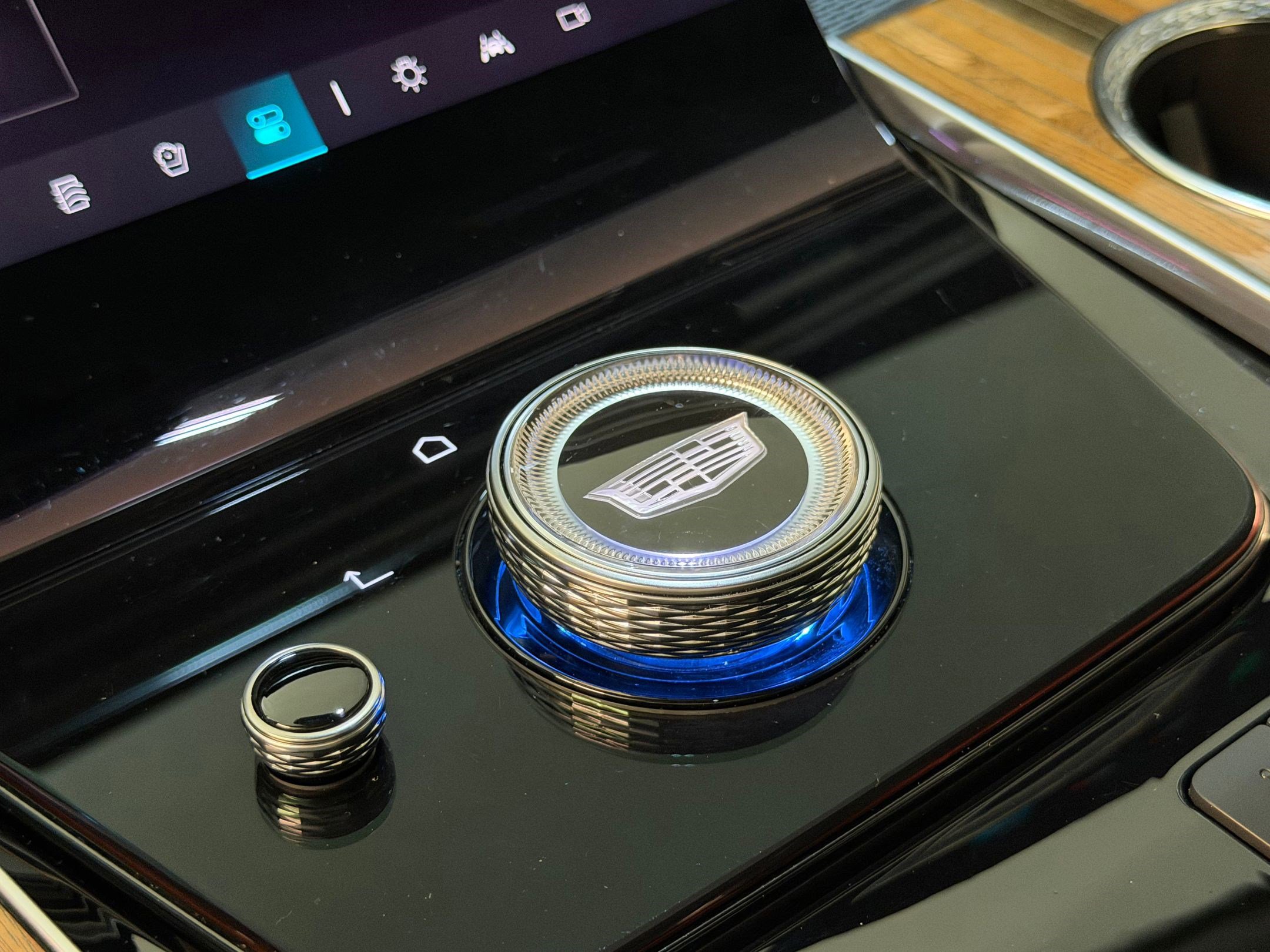 Certified 2025 Cadillac Escalade Sport Platinum image 40