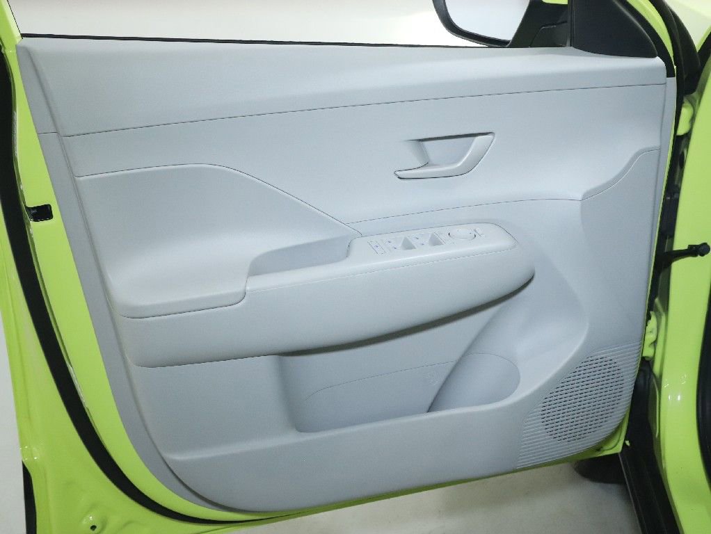 Used 2024 Hyundai Kona SEL AWD/4WD image 16