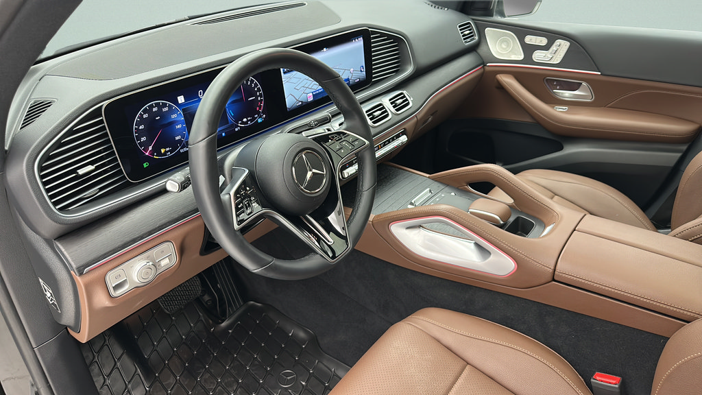 Used 2025 Mercedes-Benz GLE 450e 4MATIC image 12