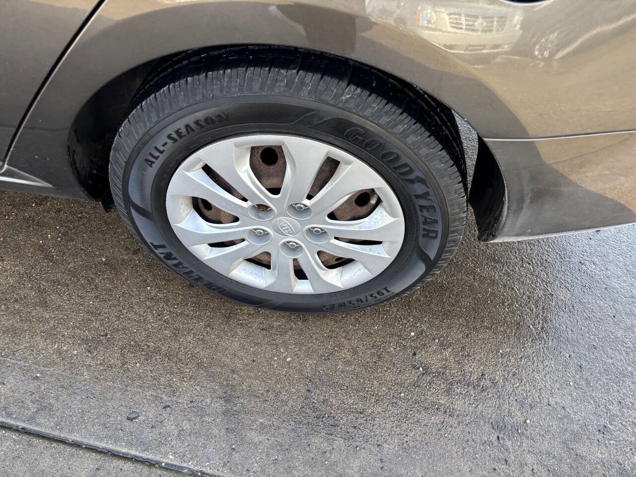 Used 2010 Kia Forte EX image 4