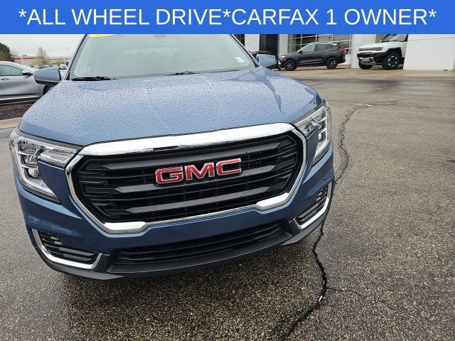 Used 2024 GMC Terrain SLE w/ Driver Convenience Package image 4