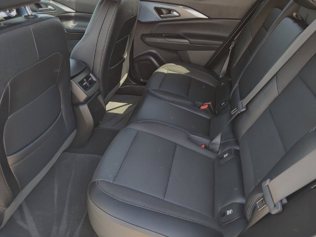 Certified 2024 Chevrolet Equinox EV LT FWD image 11