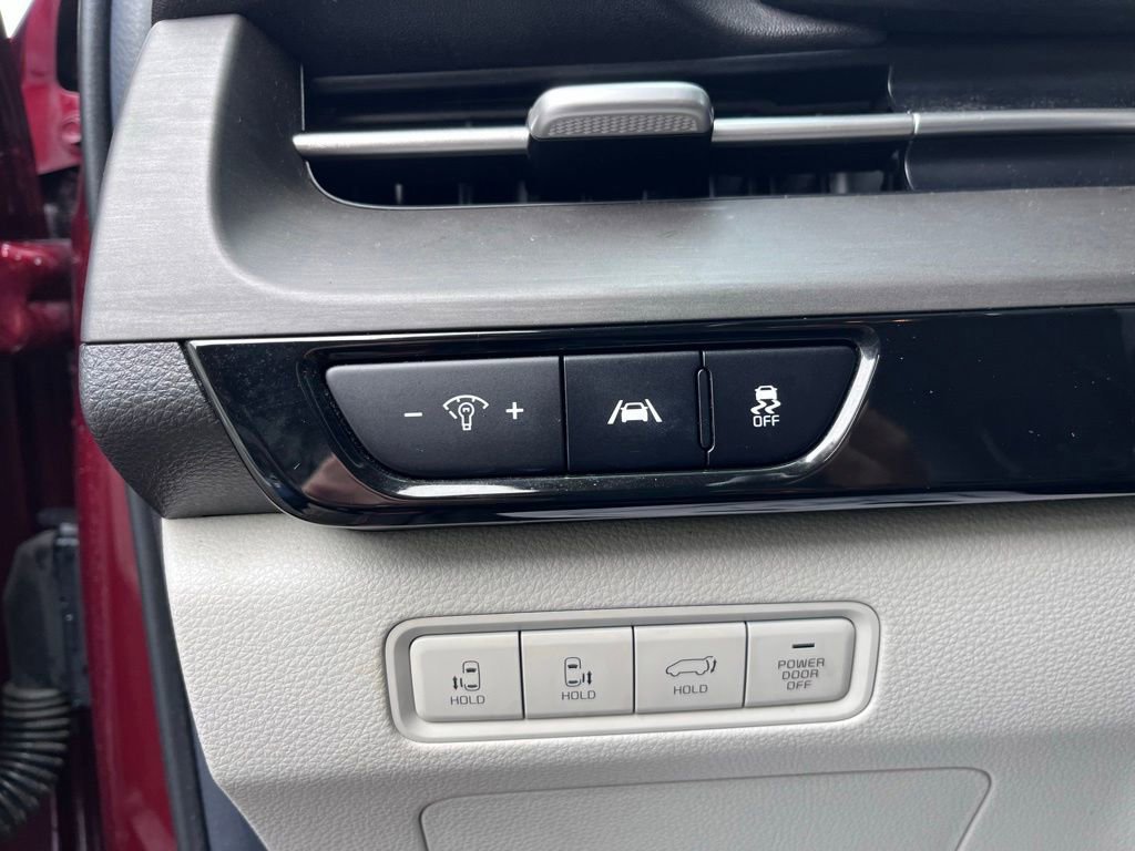 Used 2022 Kia Carnival EX FWD image 11