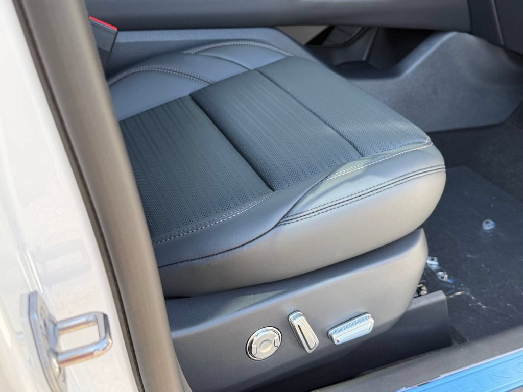 New 2026 Lincoln Nautilus Reserve w/ Jet Appearance Package AWD/4WD image 20