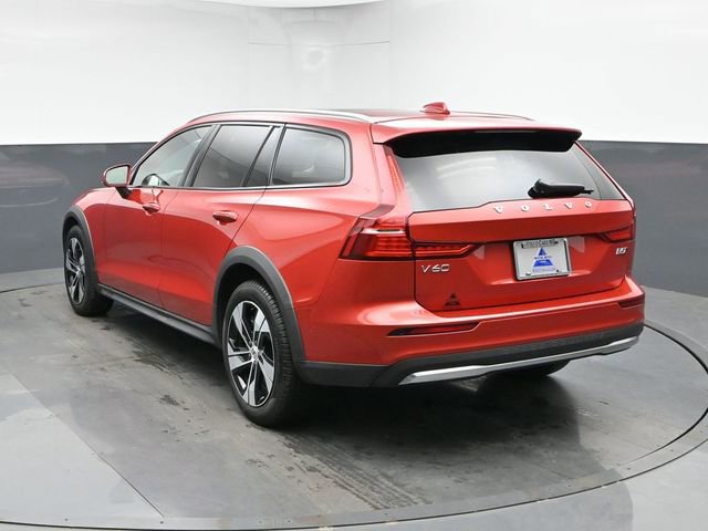 Used 2025 Volvo V60 B5 Cross Country Plus AWD/4WD image 8