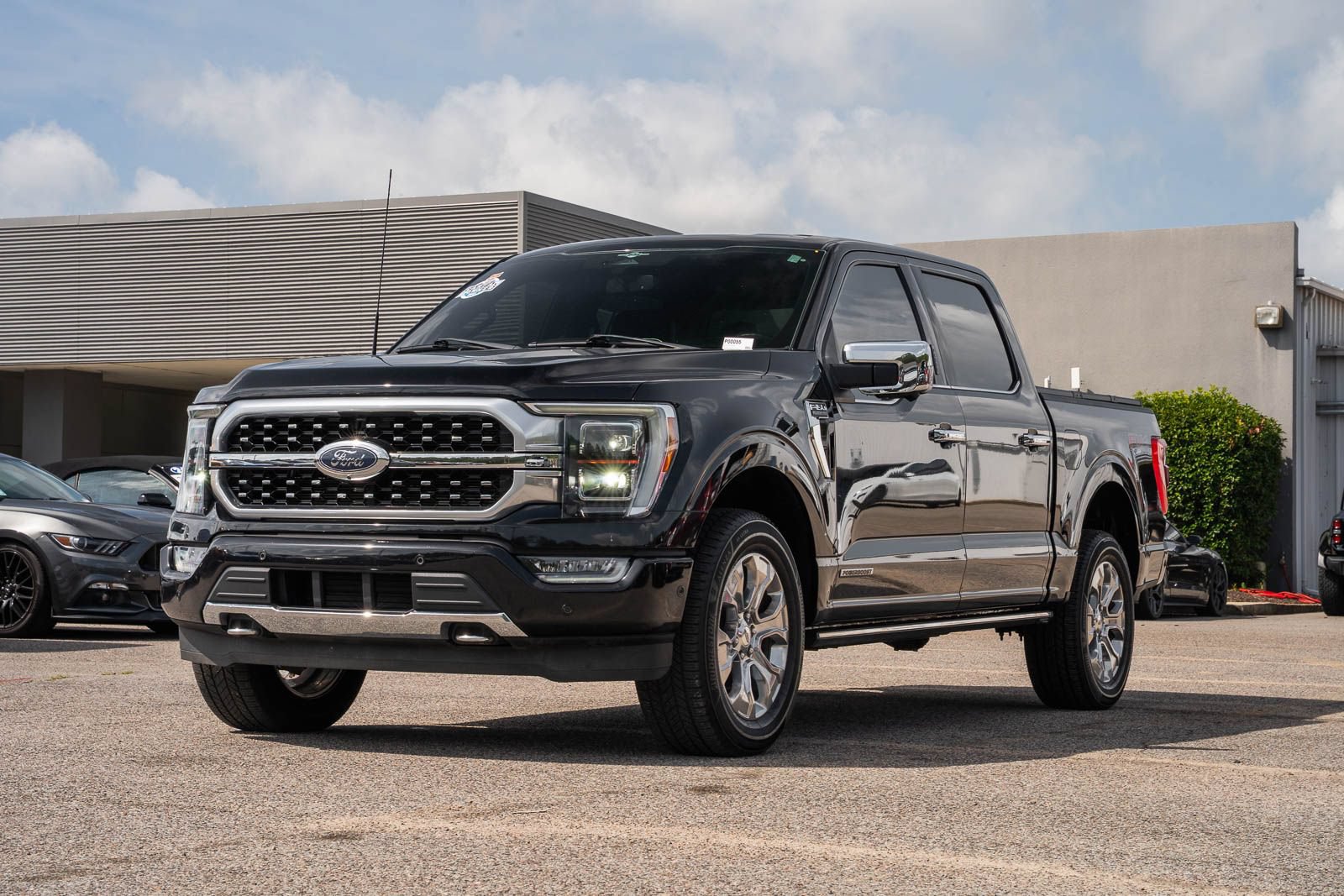 Certified 2023 Ford F150 Platinum w/ Equipment Group 701A High AWD/4WD image 3
