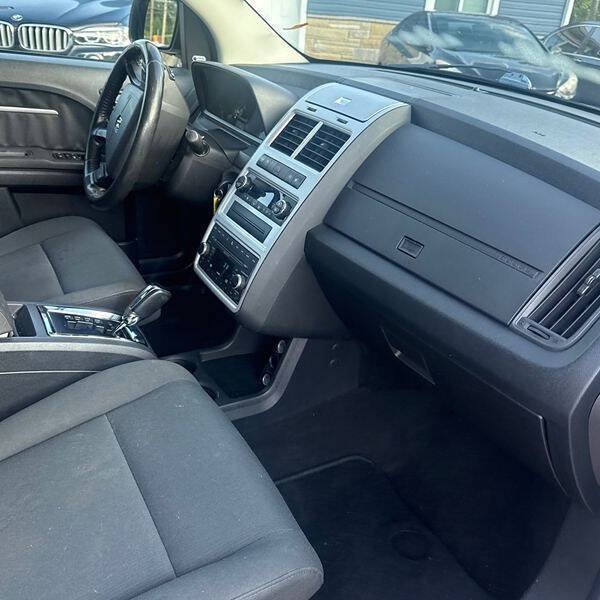 Used 2010 Dodge Journey SXT w/ Premium Convenience Group FWD image 4