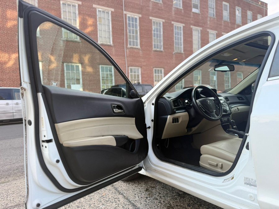 Used 2013 Acura ILX w/ Technology Package FWD image 21