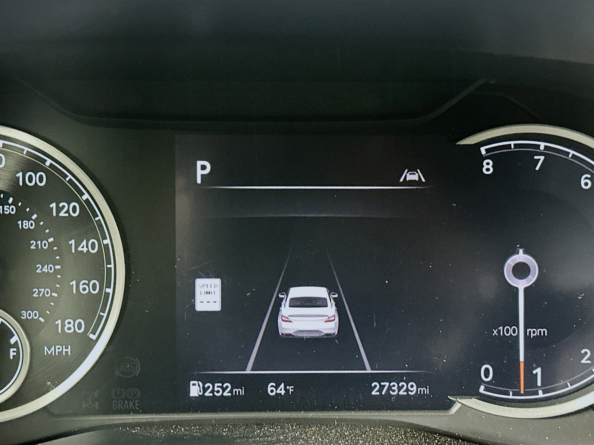 Used 2025 Genesis G70 2.5T image 19