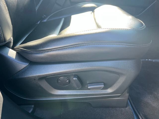 Used 2022 Ford Explorer XLT w/ Equipment Group 202A image 12