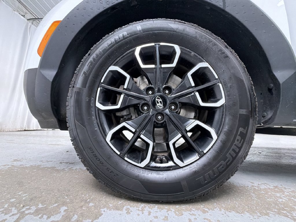 Used 2022 Hyundai Santa Cruz SEL Premium AWD/4WD image 15