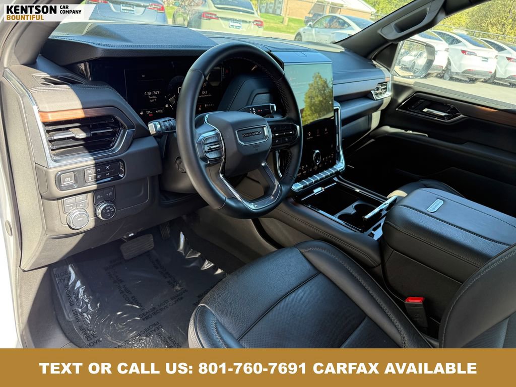 Used 2025 GMC Yukon XL Denali AWD/4WD image 32