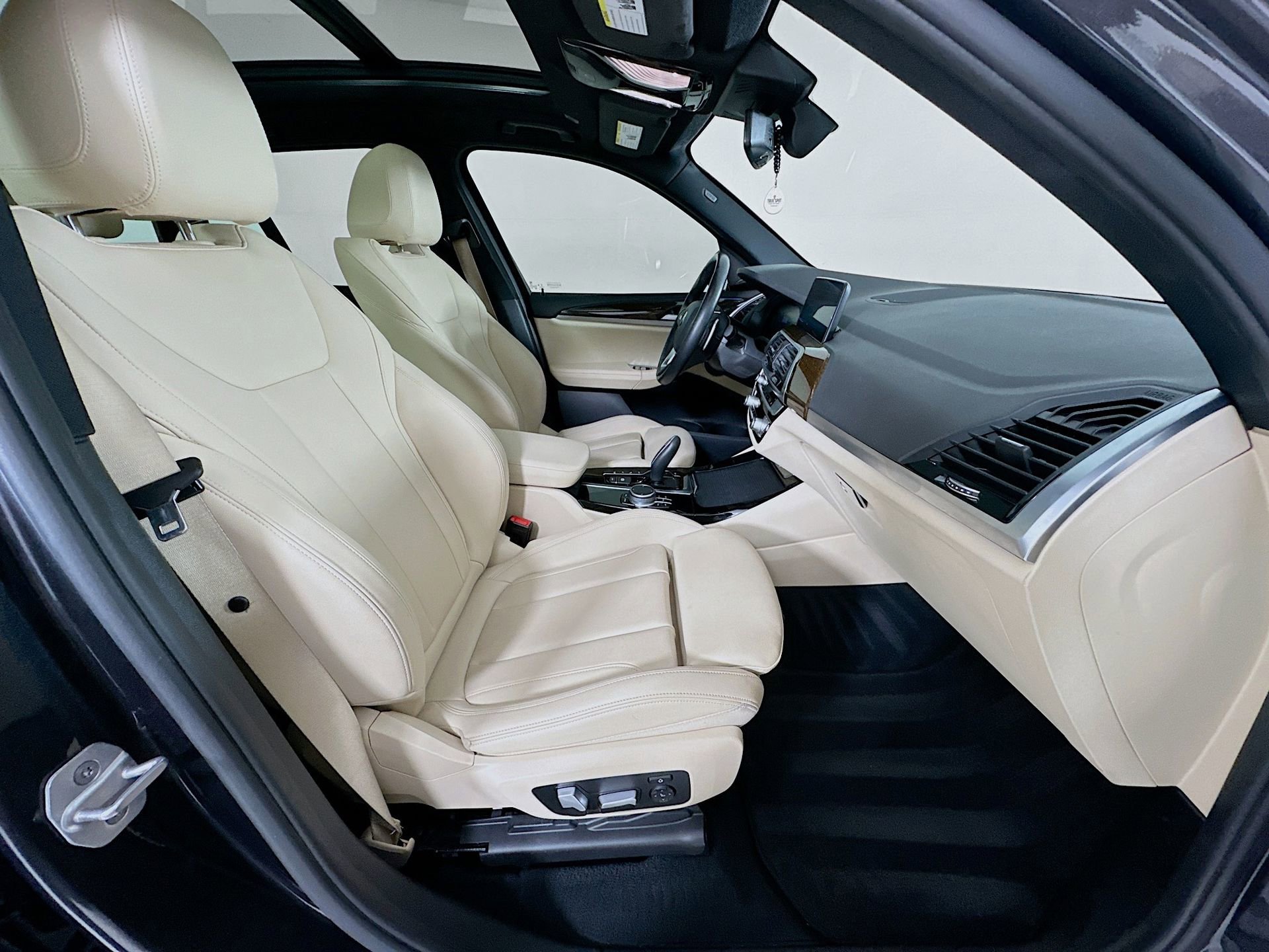 Used 2021 BMW X3 xDrive30e w/ Premium Package image 30