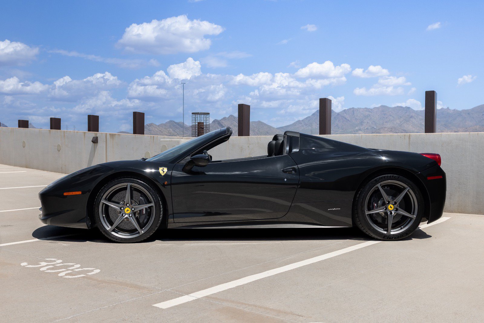 Used 2012 Ferrari 458 Spider RWD image 8