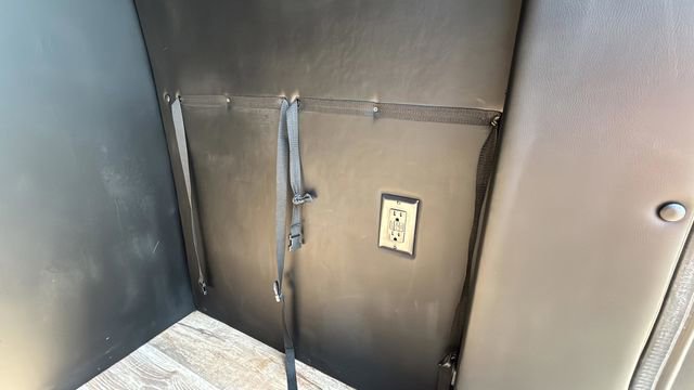 Used 2021 Mercedes-Benz Sprinter 2500 image 34