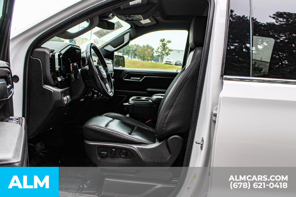 Used 2025 GMC Sierra 1500 SLT RWD image 16