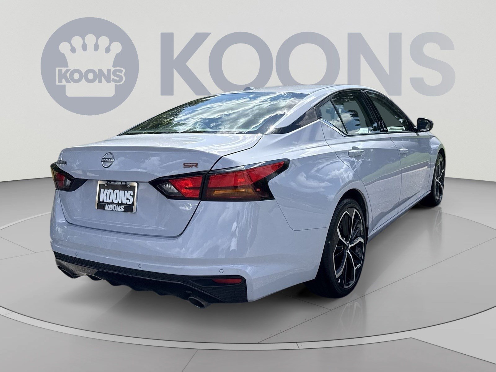 Used 2024 Nissan Altima 2.5 SR FWD image 7
