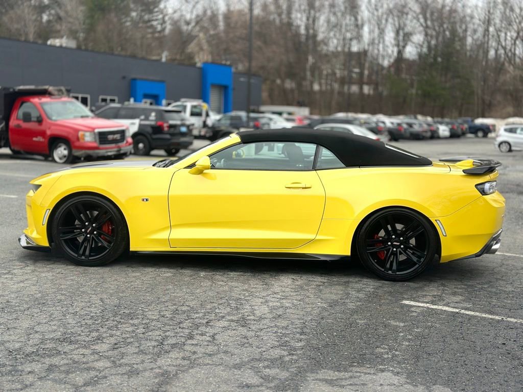 Used 2017 Chevrolet Camaro SS image 3
