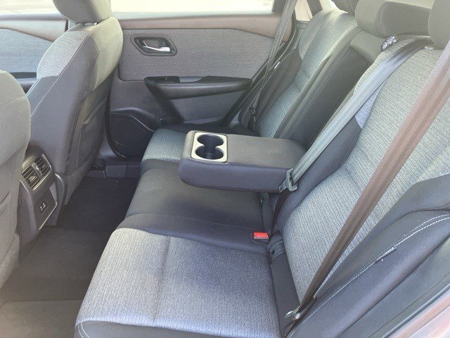 Used 2022 Nissan Rogue SV image 22