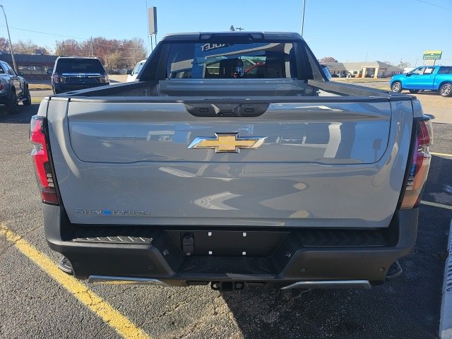 New 2025 Chevrolet Silverado EV LT image 6