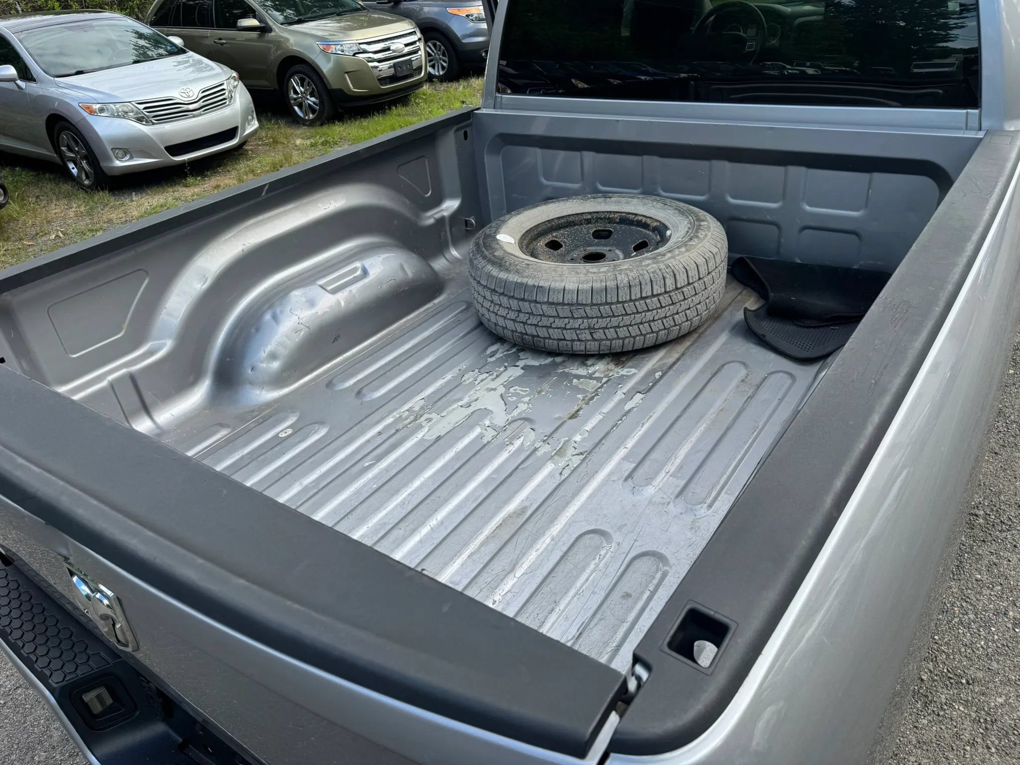Used 2019 RAM 1500 Express AWD/4WD image 23