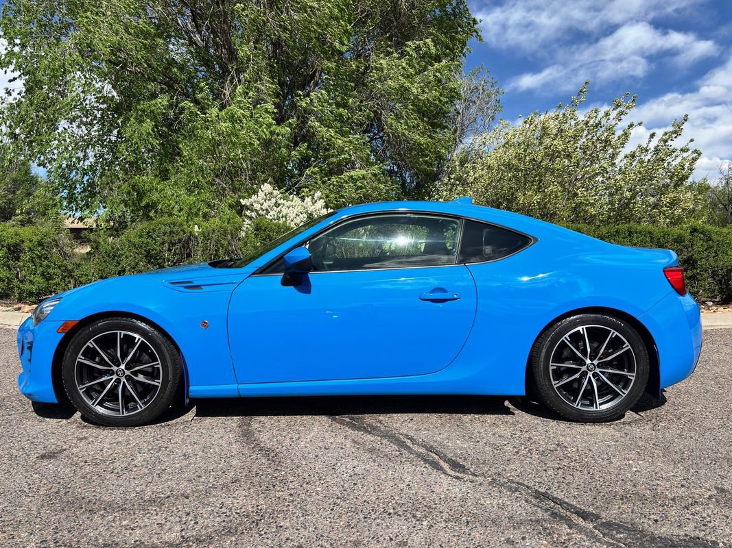 Used 2019 Toyota 86 RWD image 5