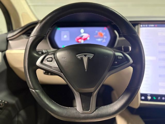 Used 2018 Tesla Model X 75D image 29