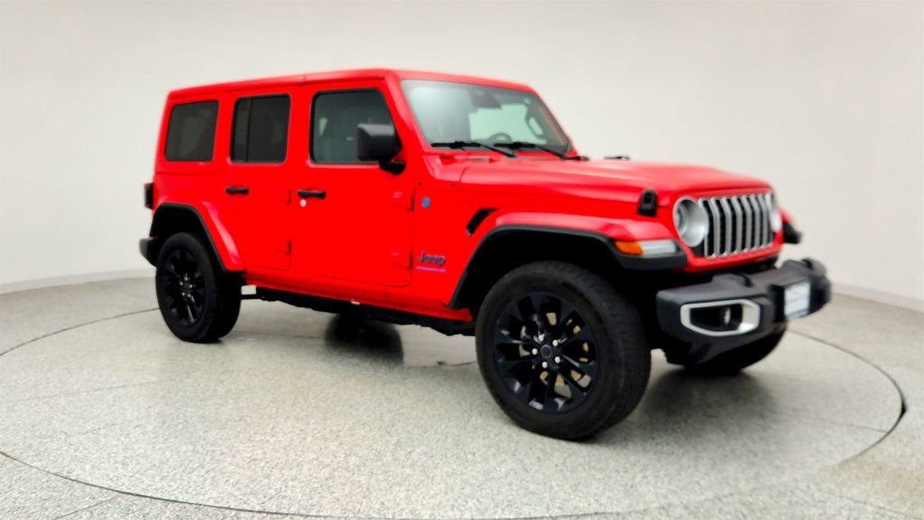 Used 2025 Jeep Wrangler Unlimited Sahara w/ Safety Group AWD/4WD image 3