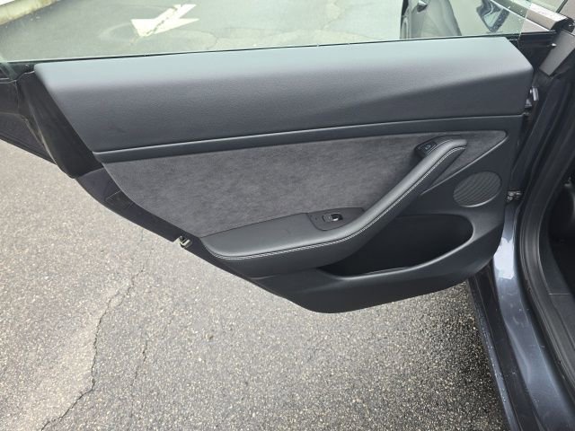 Used 2023 Tesla Model 3 Standard Range image 21