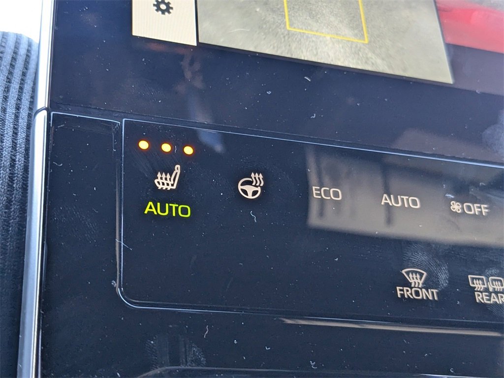 Used 2025 Subaru Solterra Limited w/ Limited Convenience Package image 13