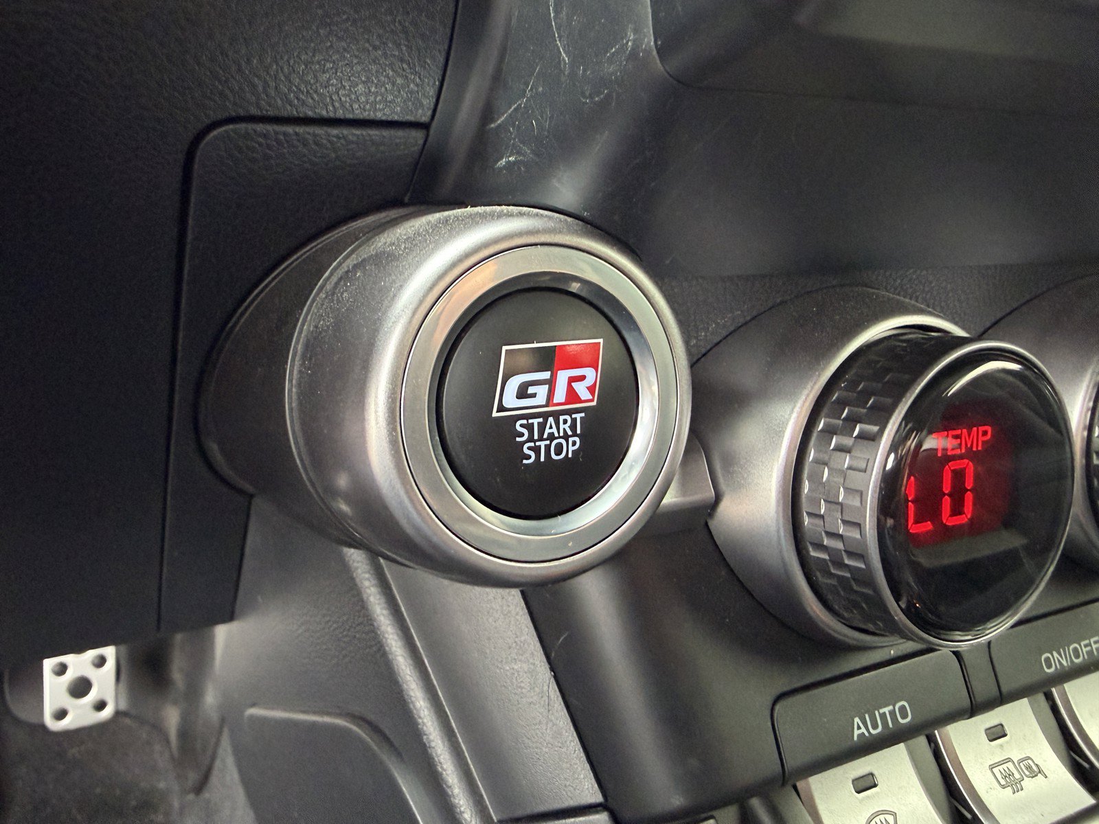 Used 2025 Toyota GR86 Premium RWD image 23
