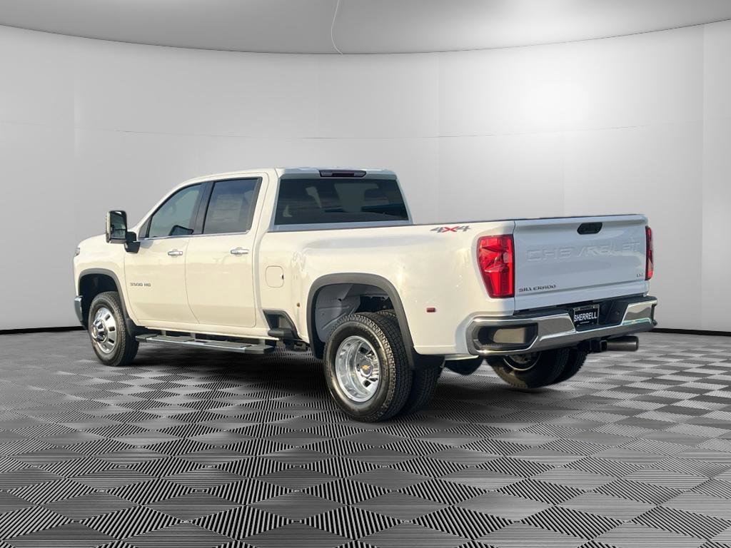 New 2026 Chevrolet Silverado 3500 LTZ image 3