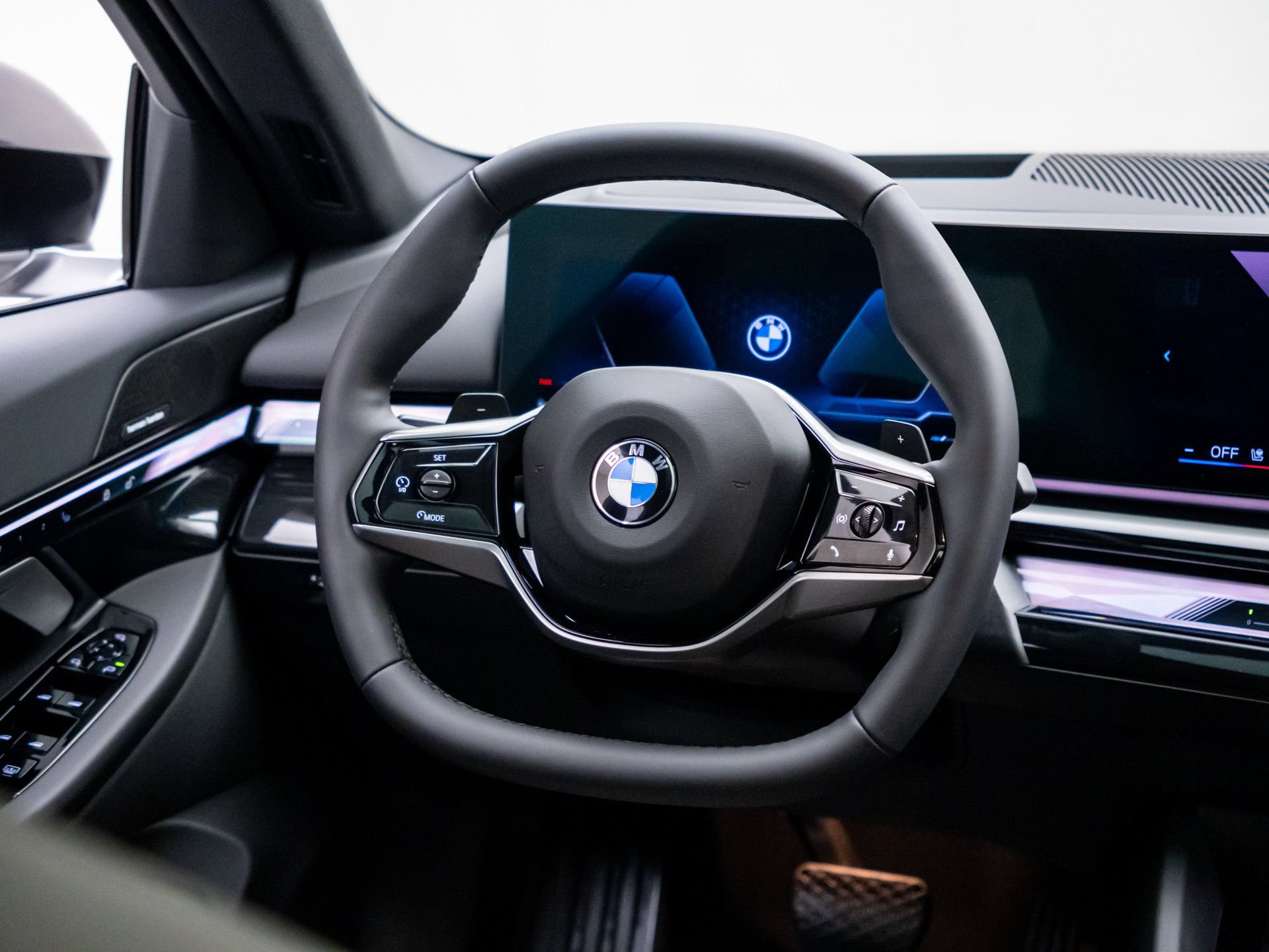 Certified 2026 BMW 540i xDrive AWD/4WD image 11
