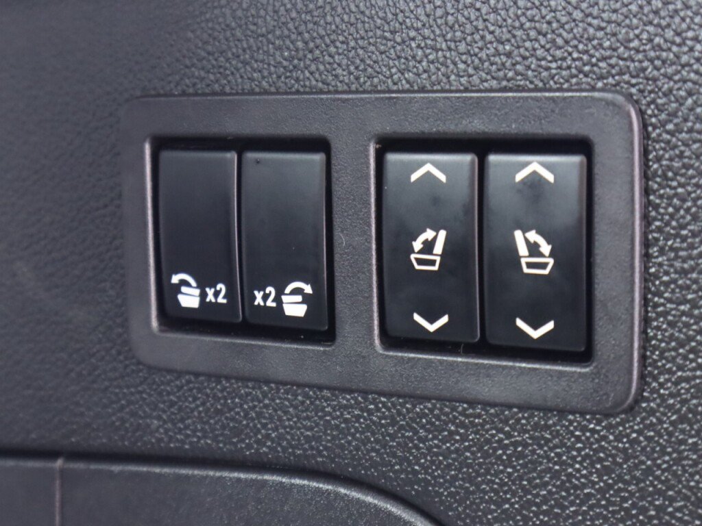 Used 2019 GMC Yukon XL SLT AWD/4WD image 38