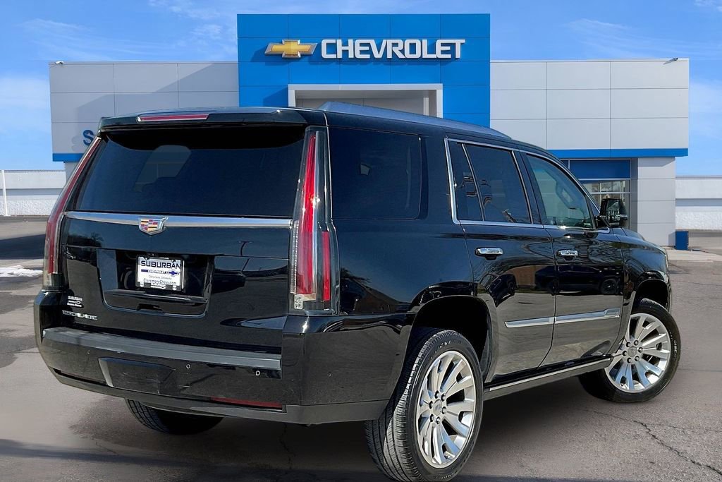 Used 2020 Cadillac Escalade Premium Luxury image 2