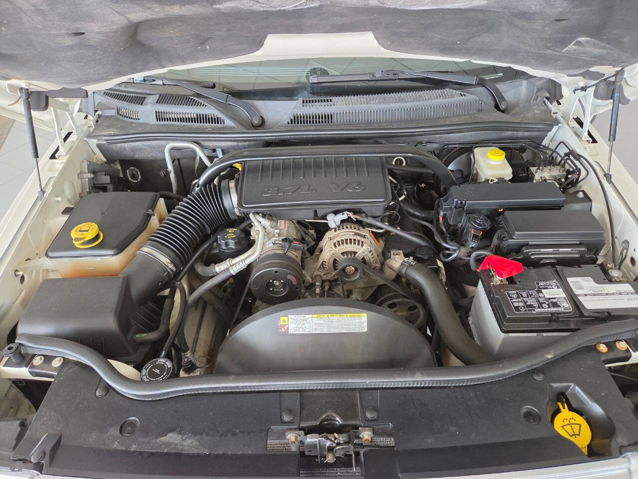 Used 2007 Jeep Commander Sport image 38