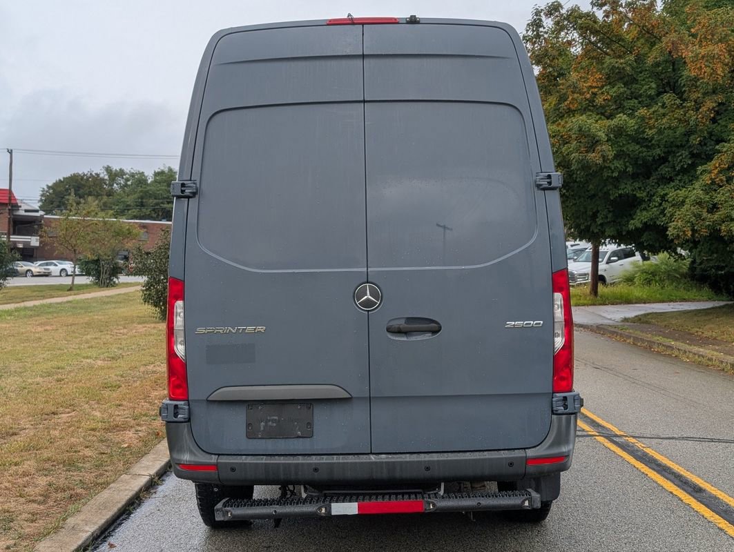 Used 2019 Mercedes-Benz Sprinter 144 image 6
